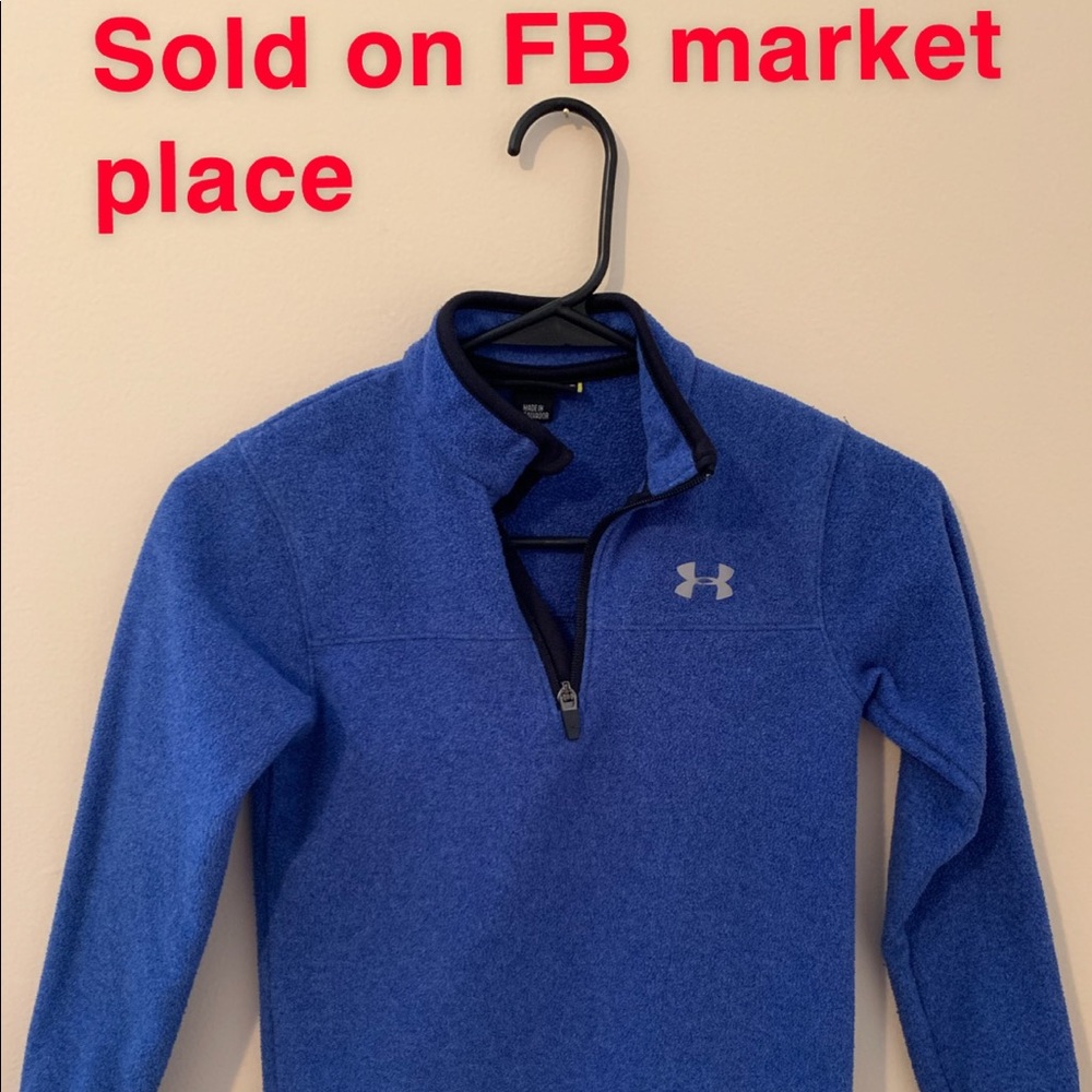 Boys under armour pull over